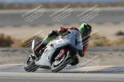 media/Nov-16-2025-Race Pace (Sun) [[8c5fa54630]]/Non Verified Riders (1st 20 Minutes)/1-Turn 14 (10am)/